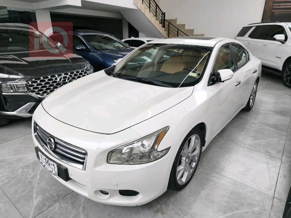 نیسان مەگزیما